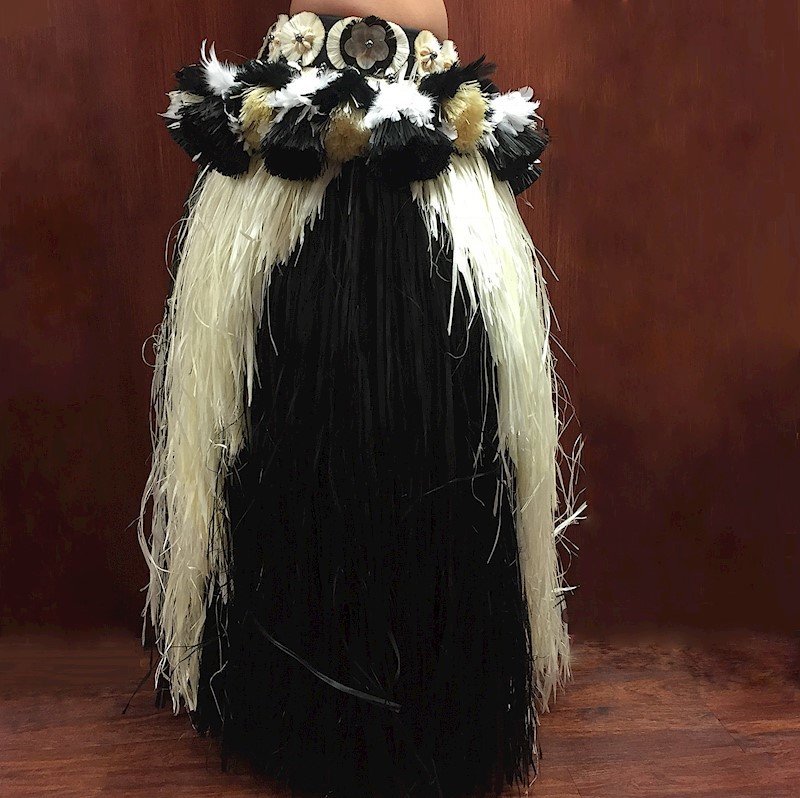 Fancy Professional Tahitian More' Costume