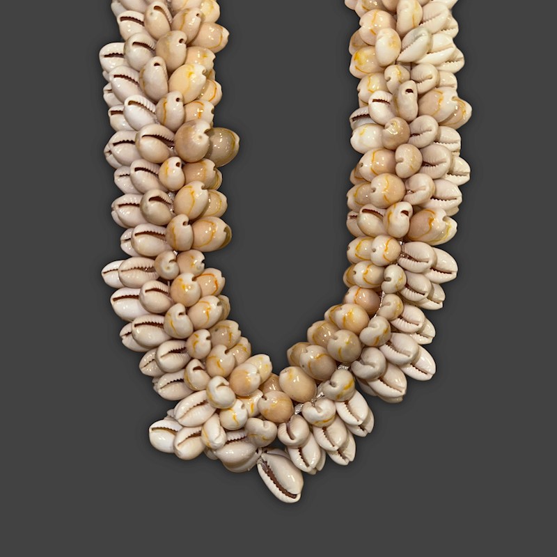 Shell Rosette Lei