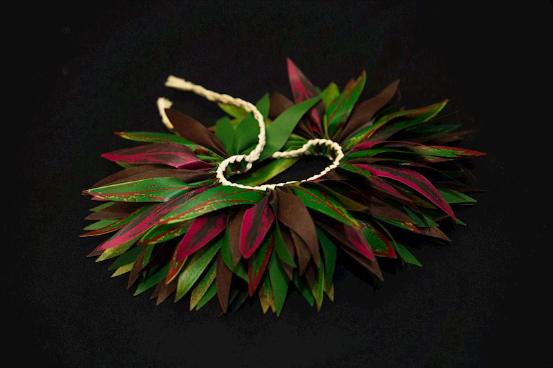 Ti Leaf Hairpiece