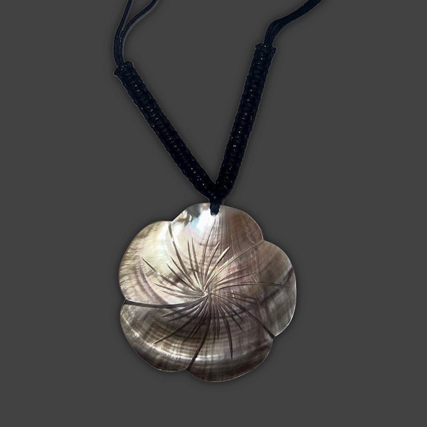3" Flower Mother of Pearl Necklace
