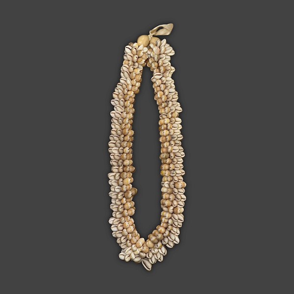 Shell Rosette Lei