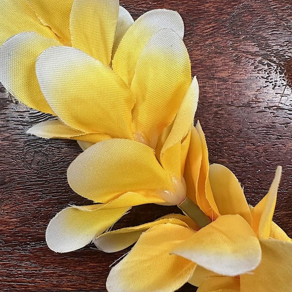 Single Velvet Plumeria Lei