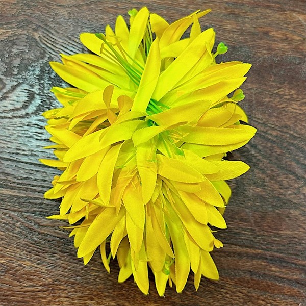 Spiderlily Hair Clip