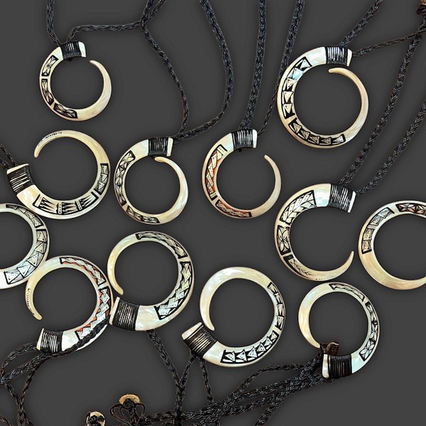 Tattoo Aliao Shell Necklace