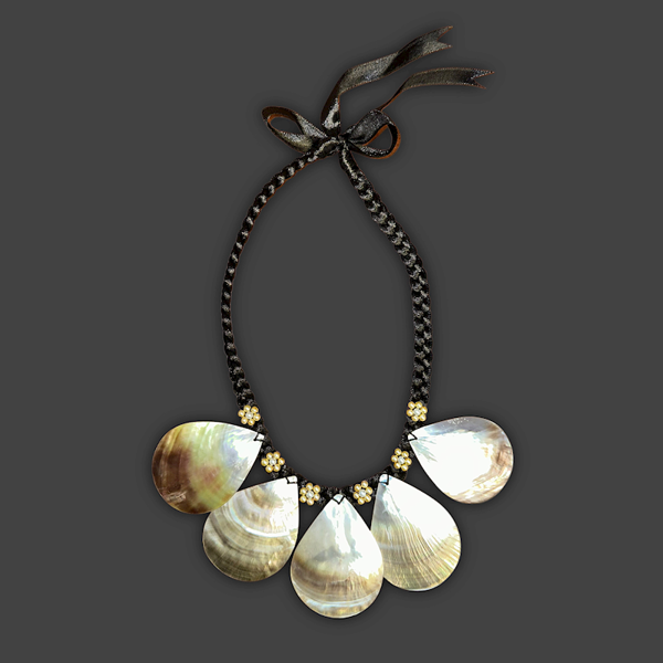 Teardrop Mother of Pearl Necklace