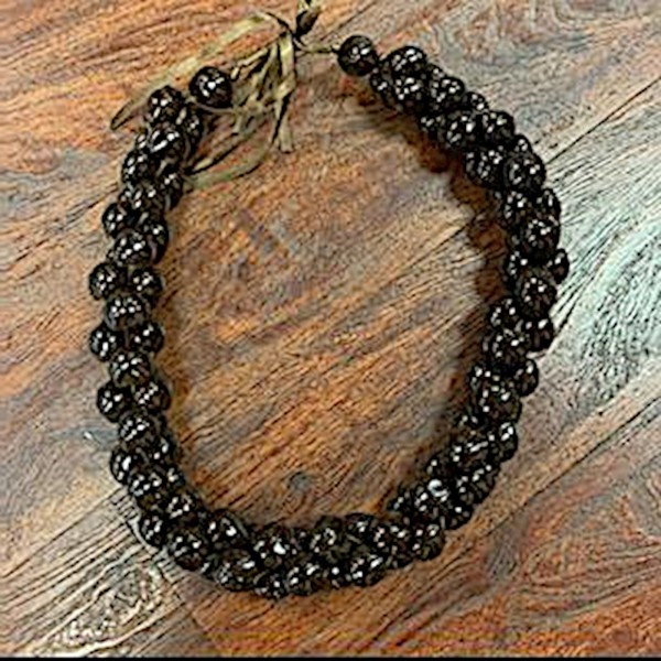 Twisted Kukui Nut Lei