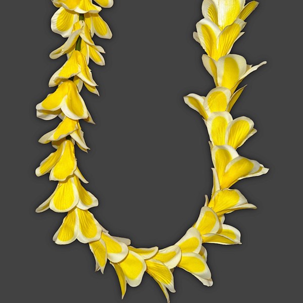 Yellow or Pink Plumeria Lei  - "Real Looking"